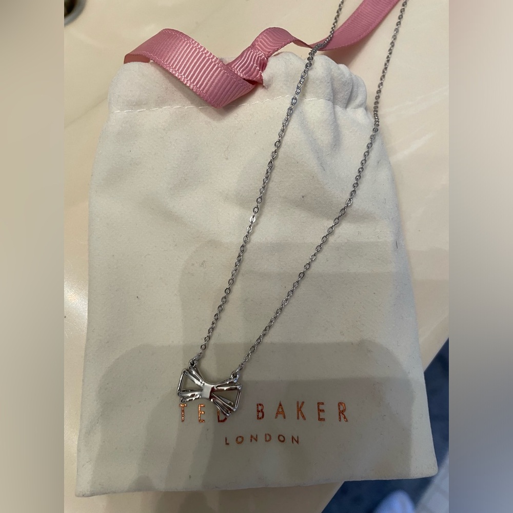 NWOT Ted Baker London Bow Pendant Necklace